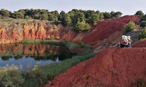 Ex cava di bauxite, garantito l&rsquo;accesso pedonale al sito