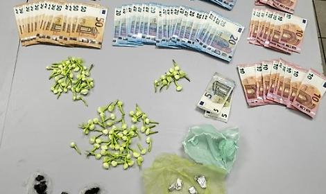 Minorenne fermato con quasi 100 dosi di cocaina nel giubbotto