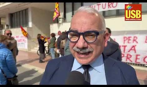 Sanitaservice, protesta dei lavoratori davanti alla direzione generale dell&rsquo;Asl - Il video di Usb Taranto