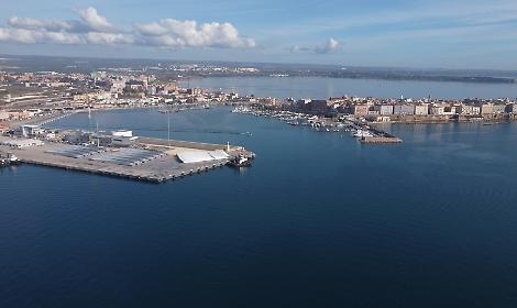 Il Porto di Taranto - foto Autorit&agrave; di Sistema Portuale del Mar Ionio - Porto di Taranto 