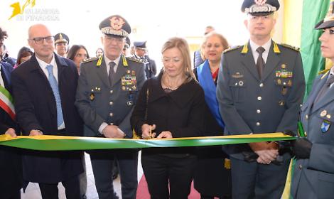 Beni confiscati restituiti alla collettivit&agrave;: due alloggi alla Guardia di finanza