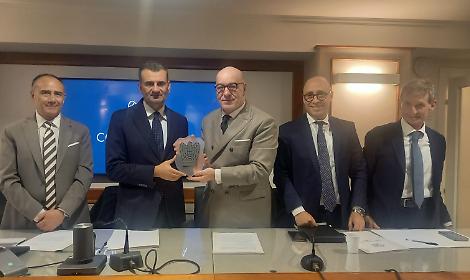 Da sin.: Vito Messi, Antonio Decaro, Salvatore Toma, Piero Bitetti ed Eugenio Di Sciascio