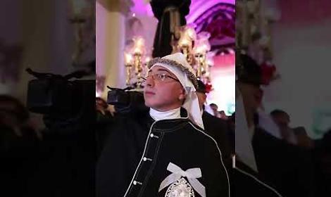 Addolorata nella notte, di Taranto Decaro tra i fedeli: &ldquo;Un onore condividere questo rito&rdquo;