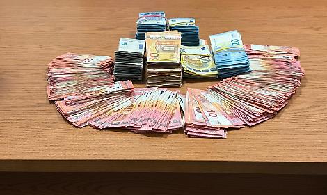 Valuta non dichiarata, sequestri per 8 milioni tra porto e aeroporto di Bari