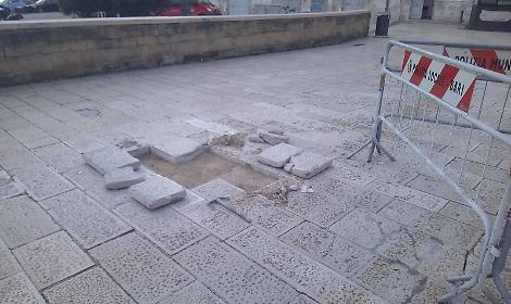 Bari vecchia, ripresi i lavori sulle basole