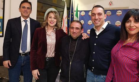 Al centro Alessio Laneve