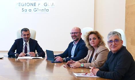 Incontro tra Decaro e i sindacati