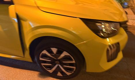 Travolta mentre scende dall&rsquo;auto, 83enne in prognosi riservata - foto di Francesco Manfuso