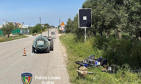 Scontro tra moto e trattore sulla ex 98, centauro grave in ospedale