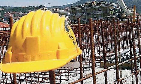 Due incidenti sul lavoro: operai feriti a Molfetta e Putignano