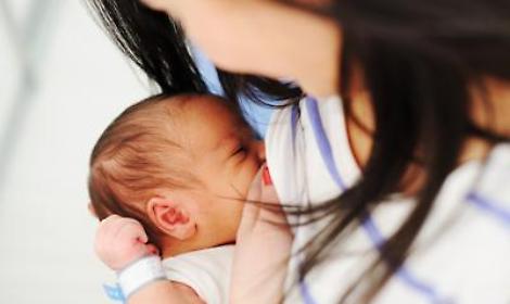 Salute: allattamento al seno un investimento per il futuro, i consigli dei pediatri