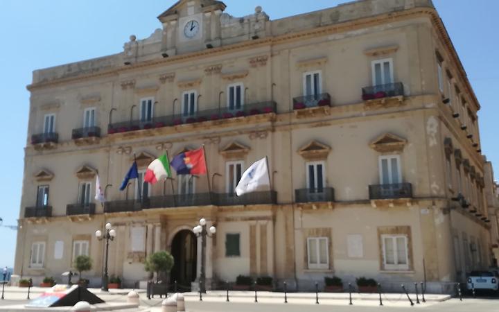 &laquo;Niente bilancio comunale, Comune paralizzato. Bitetti &egrave; incapace di amministrare&raquo;