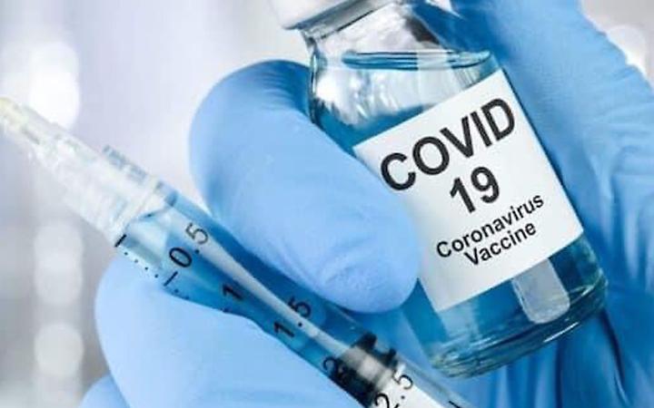 Falsi vaccini anticovid per il Green Pass, dieci condanne