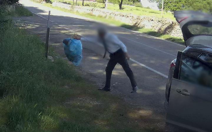 Caccia agli sporcaccioni, 261 verbali per rifiuti conferiti in modo errato