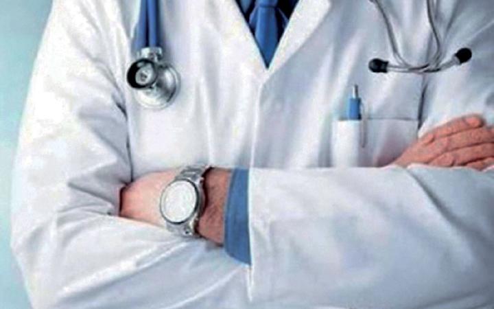 Un sistema irregolare per aggirare le liste d&rsquo;attesa: licenziato un dirigente medico di Taranto
