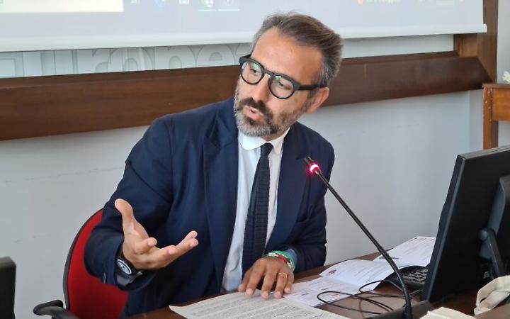 &ldquo;La Regione non &egrave; assente n&eacute; distratta, ma da sempre al fianco delle aziende agricole"