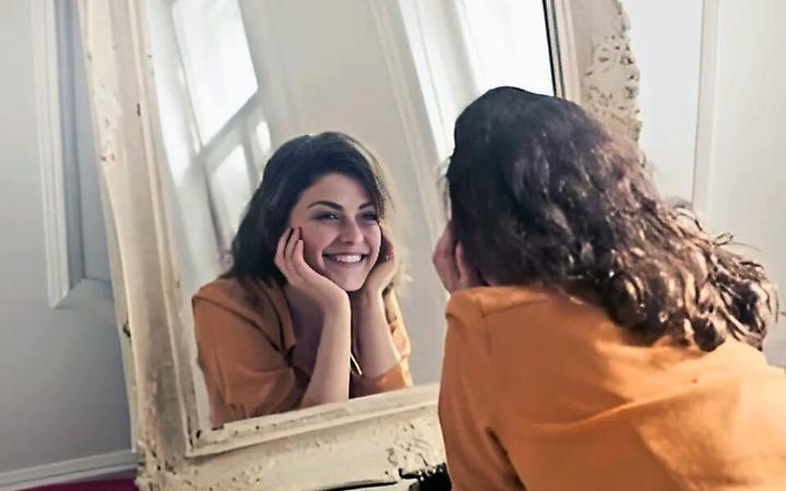 Disistima, autostima bassa: come aumentare il senso di autoefficacia