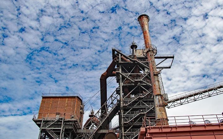 Taranto, la crisi dell'ex Ilva e la "via francese"