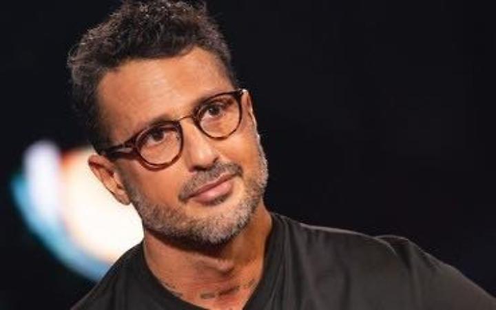 Fabrizio Corona a Bitritto: "Falsissimo" pronto a scuorere il Palatour