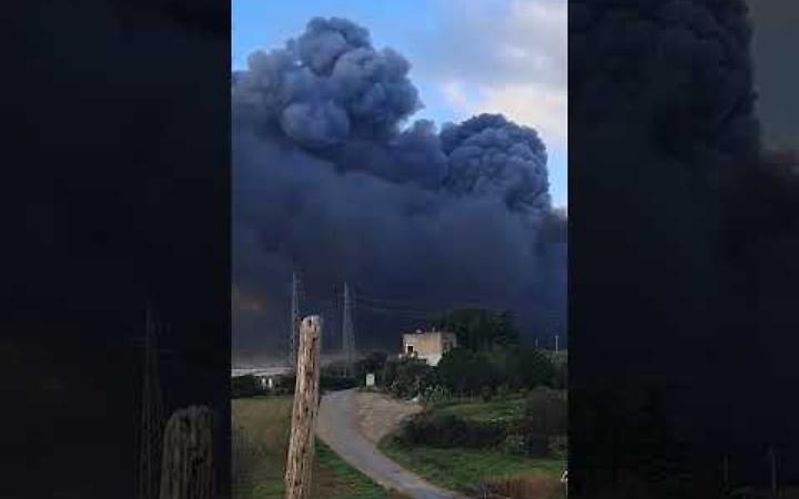 Incendio alla Rutigliano Terminal  Puglia - video di Antonio Scelza Redavid