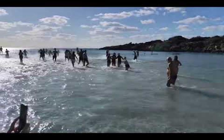 Lido Gandoli, bagno di fine anno, 31 dicembre 2025 - video di "Solo a Taranto"