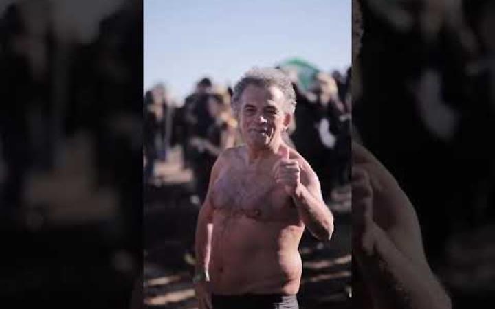 Antonio Decaro si tuffa nel nuovo anno