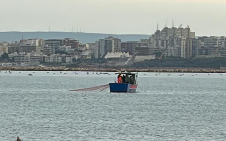 Pesca illegale a San Vito, fermato barchino a ridosso della costa