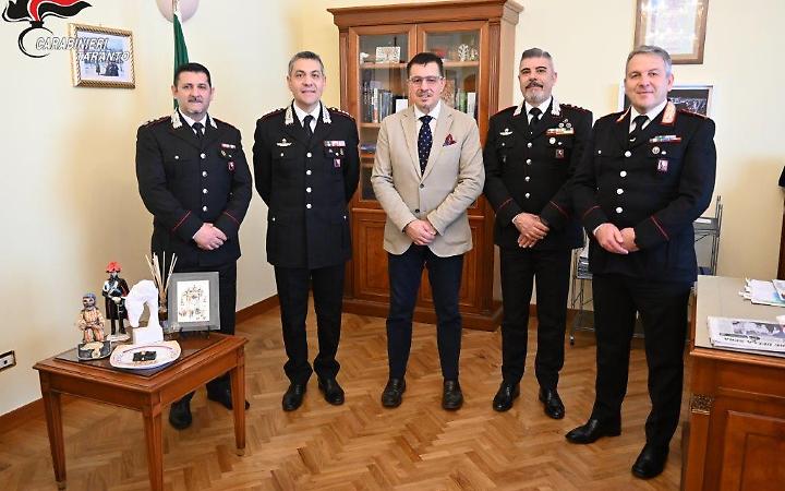 Carabinieri, a Taranto consegnate Medaglia Mauriziana e onorificenze di lungo comando