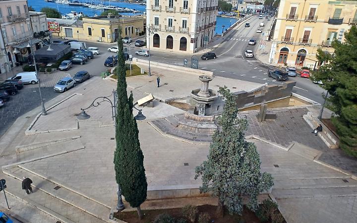Piazza Fontana a Taranto