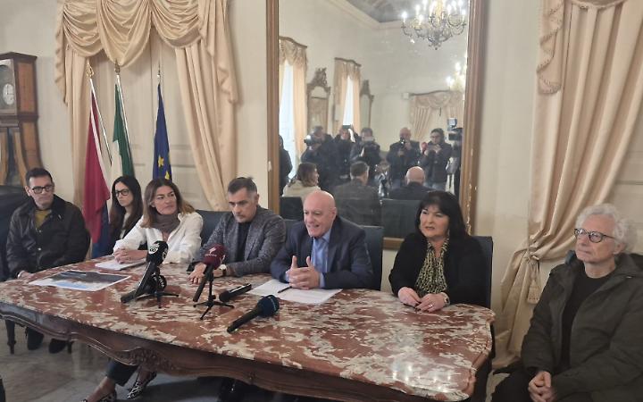 Un momento della conferenza stampa sulla questione parcheggi