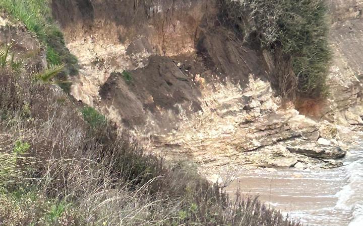 Crolla una parte della Baia del Gruccione