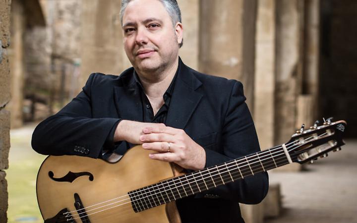 Il chitarrista, Francesco Buzzurro