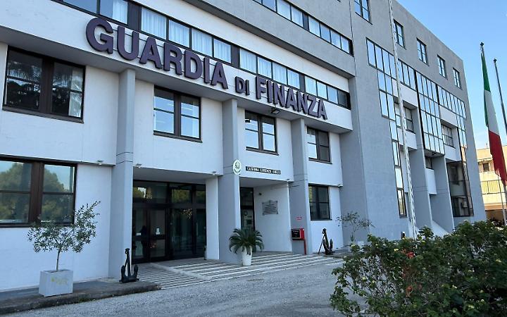La Guardia di Finanza di Taranto - foto di Francesco Manfuso