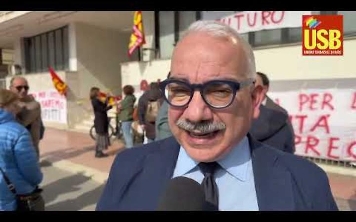 Sanitaservice, protesta dei lavoratori davanti alla direzione generale dell&rsquo;Asl - Il video di Usb Taranto