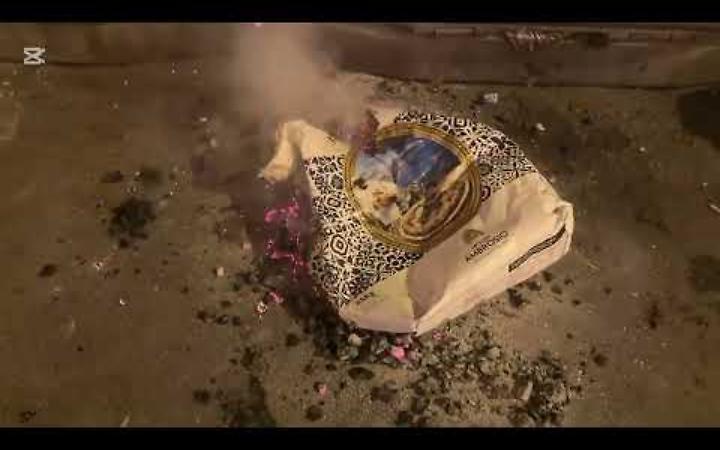 Cassonetto in fiamme in via Nitti: evitato il caos grazie a due operatori Kyma Ambiente