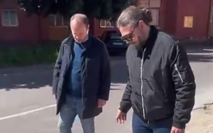 Strade dissestate a Taranto, a sin. Giampaolo Vietri