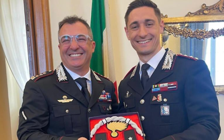 Da sin.: il  Comandante Bat col. Massimiliano Galasso e il neo promosso maggiore Pierpaolo Apollo