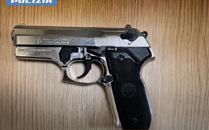 La pistola sequestrata