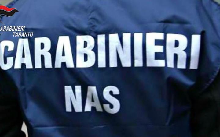 Un pezzo di ferro trovato nel piatto alla mensa scolastica