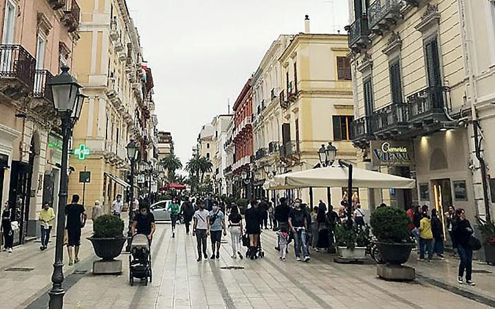 "Taranto, &egrave; l'ora delle scelte. Le imprese chiedono coraggio"