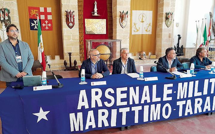 Arsenaltaranto, viaggio nella storia rossoblù