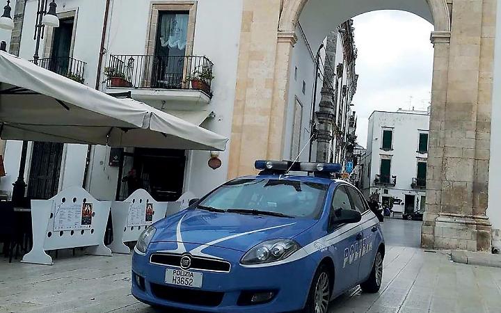 Furti in casa, quattro arresti nella notte