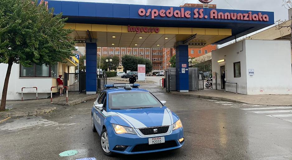 Massacrato di botte e abbandonato nudo nella Citt&agrave; vecchia, 44enne in prognosi riservata