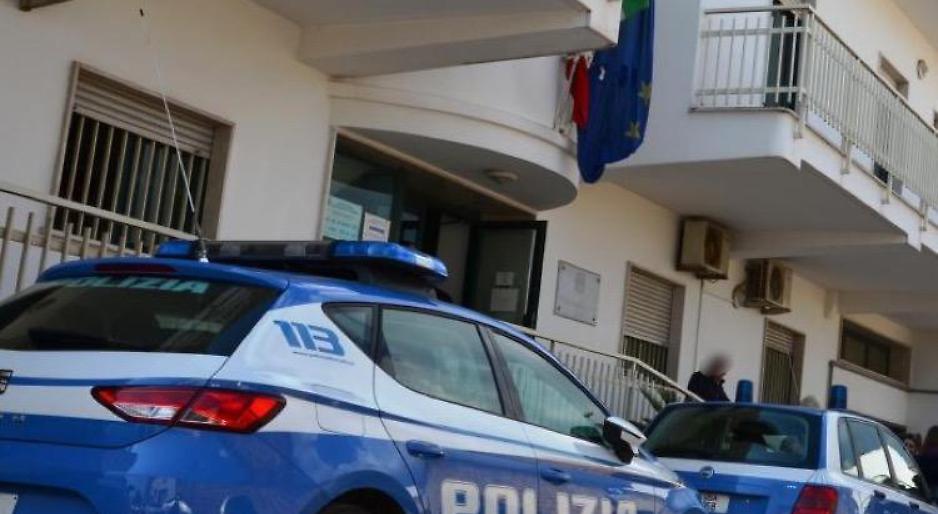 Aggredirono un turista in piazza massacrandolo di botte, scatta il Dacur per 3 giovani