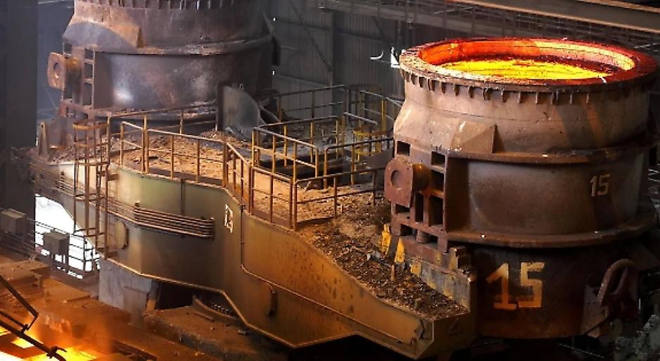 Ex Ilva, sfiorata l'ennesima tragedia: operaio ferito e cedimenti nello stabilimento