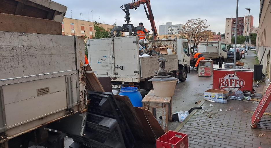 Operazione decoro al Mercato Orsini ai Tamburi