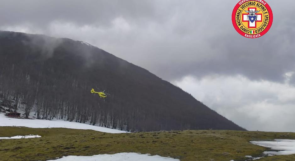 Alpinista ferito sul Pollino, soccorso con l&rsquo;elicottero - foto del Soccorso Alpino e Speleologico Basilicata
