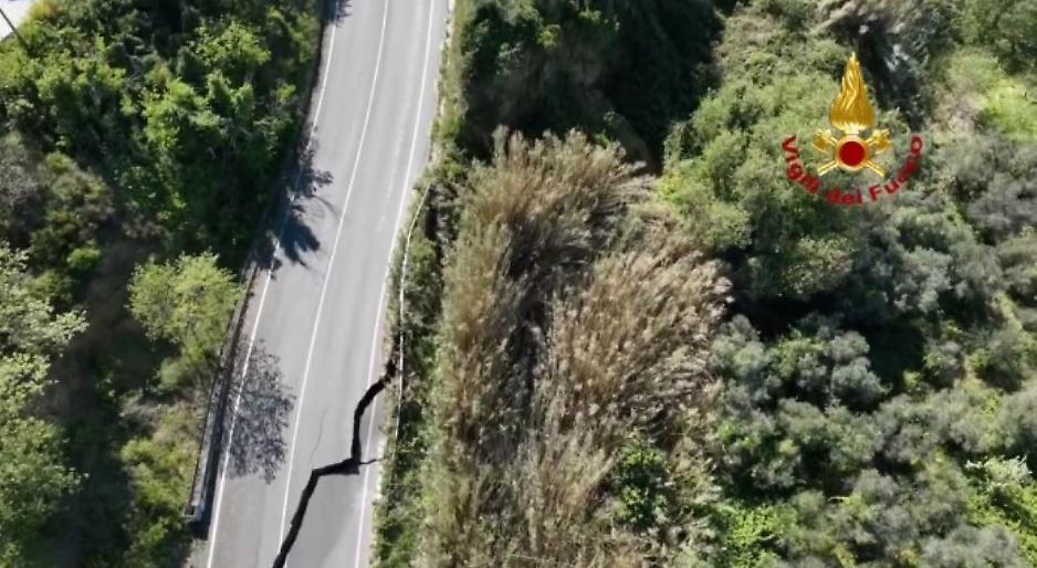 Frana sulla linea Adriatica, verso la riapertura di autostrada e ferrovia