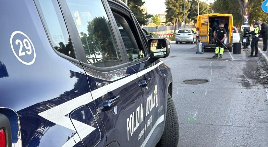 Un 17enne cade in scooter e finisce in ospedale - foto di Francesco Manfuso