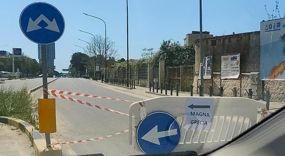 Riapre parzialmente viale Virgilio: verifiche sul sottosuolo dopo l&rsquo;avvallamento